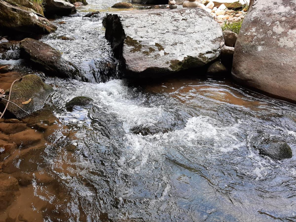 Casa Rosa Lumiar, Cachoeira Particular E Fazendinha Eksteriør bilde